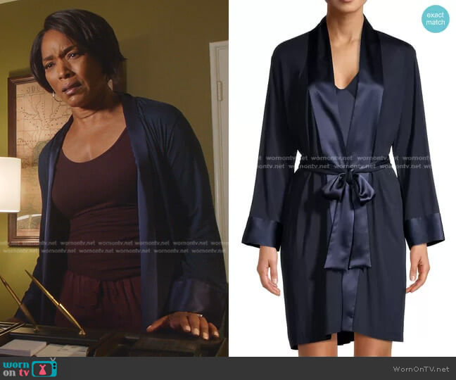 Josie Natori Satin-Trimmed Wrap Robe worn by Athena Grant (Angela Bassett) on 9-1-1