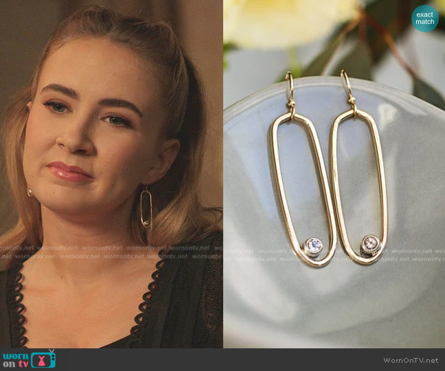 The statement House Oval Morganite Earrings - Gold and Argentium worn by Amanda Carrington (Eliza Bennett) on Dynasty