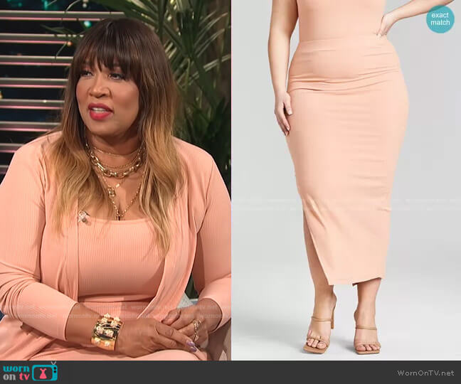 Nina Parker Trendy Plus Size Ribbed Knit Midi Skirt worn by Kym Whitley on E! News