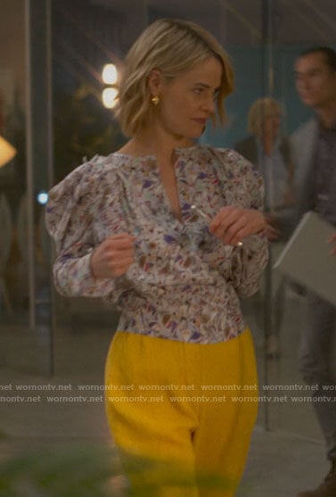 Alice’s abstract print puff sleeve blouse on The L Word Generation Q