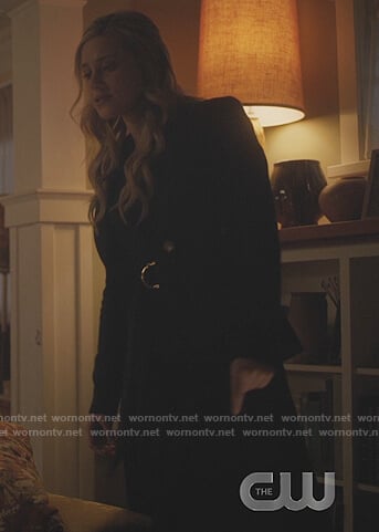 Betty’s black blazer on Riverdale