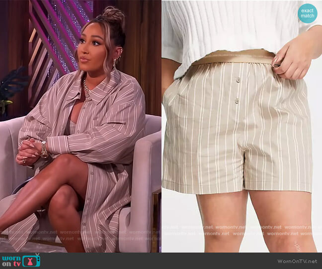 ASOS Short with Branded Waistband in Beige Stripe worn by Adrienne Houghton on The Real
