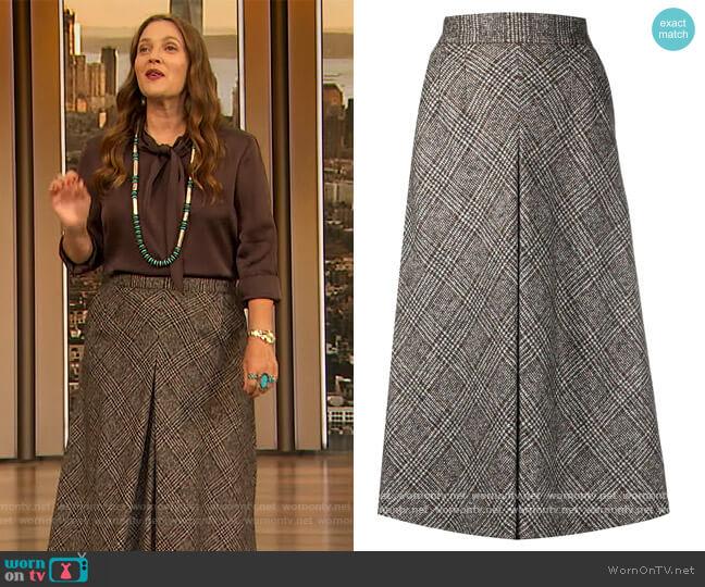 Dolce & Gabbana Glend plaid longuette skirt worn by Drew Barrymore on The Drew Barrymore Show