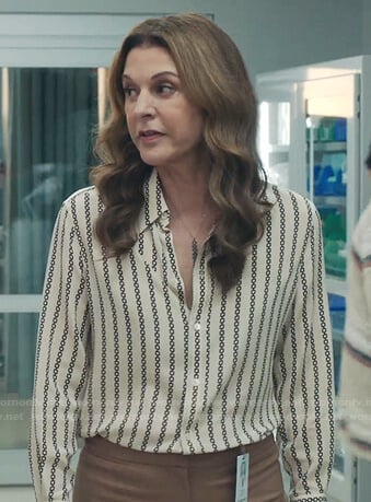 Kit Voss’s white chain print blouse on The Resident