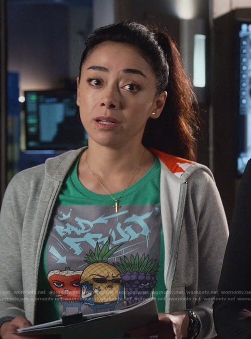 Ella’s green fruit graphic tee on Lucifer