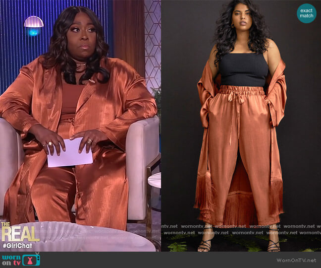 Eloquii Satin Duster with Fringe Detail worn by Loni Love on The Real