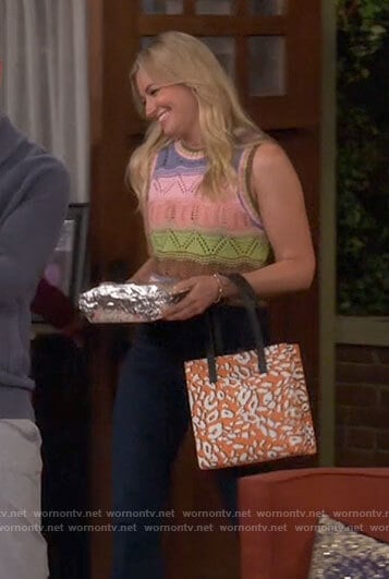 Gemma’s orange leopard print tote bag on The Neighborhood