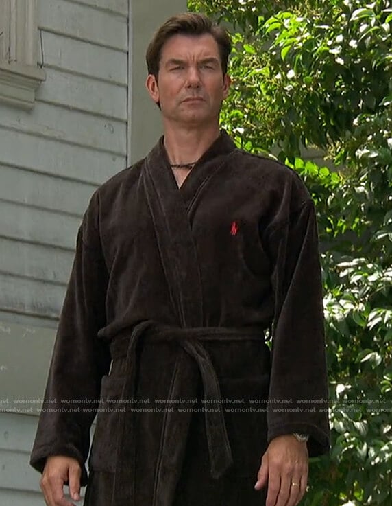 Jerry’s black fleece robe on The Talk