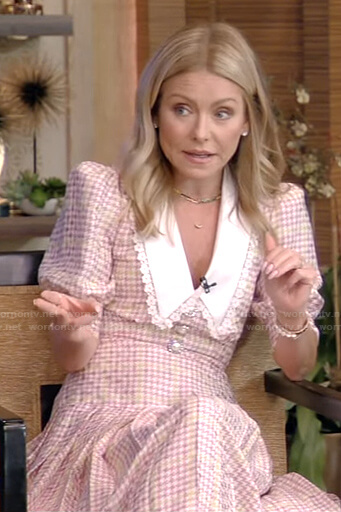 Kelly’s pink houndstooth midi dress on Live with Kelly and Ryan
