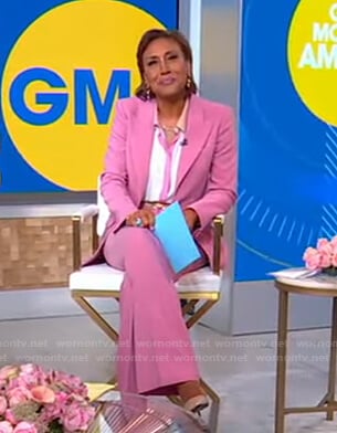 Robin’s white contrast blouse and pink blazer on Good Morning America