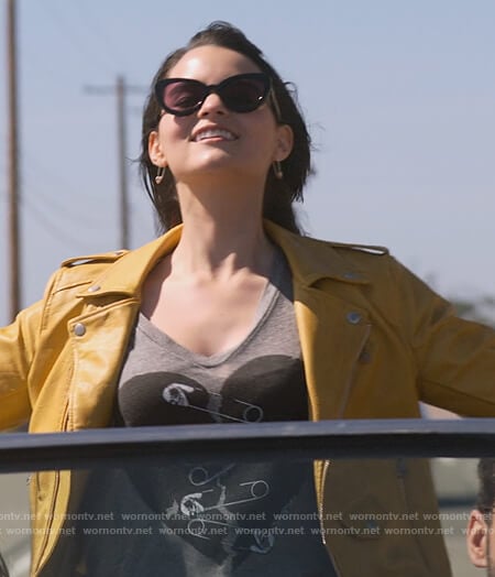 Rory’s gray heart print tee on Lucifer