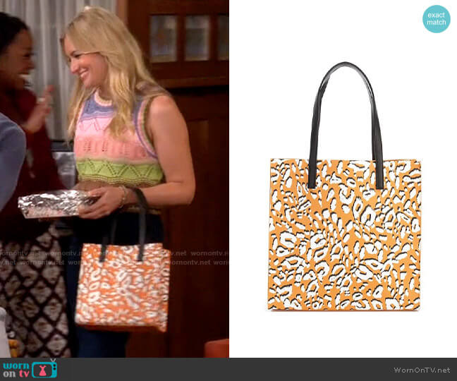 Ted Baker Lilocon Bag worn by Gemma (Beth Behrs) on The Neighborhood