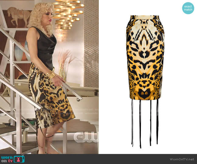Unttld Armetis Cotton-Blend Leopard Skirt worn by Alexis Carrington (Elaine Hendrix) on Dynasty