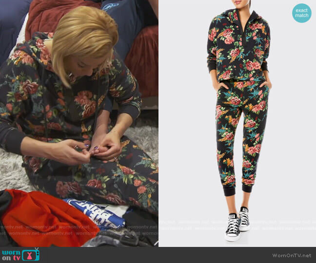 Alice + Olivia Quinlan Half-Zip Floral Hoodie worn by Robyn Dixon on The Real Housewives of Potomac
