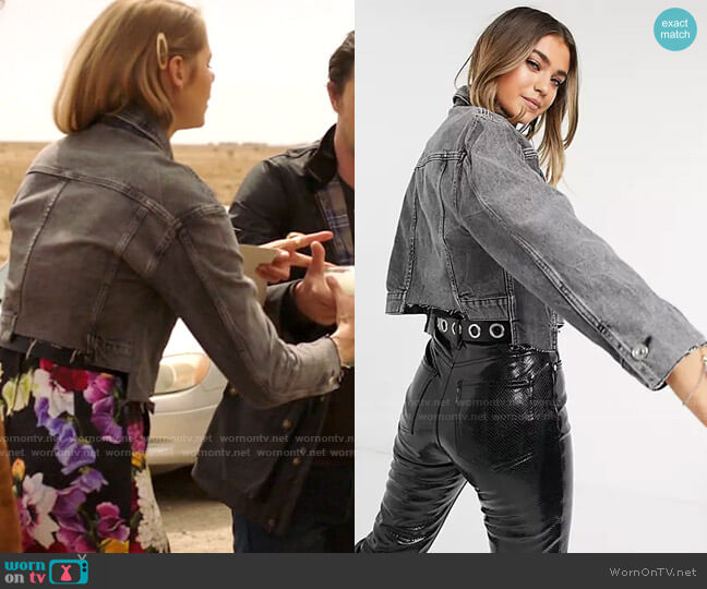 All Saints Two-Tone Denim Jacket worn by Isobel Evans-Bracken (Lily Cowles) on Roswell New Mexico