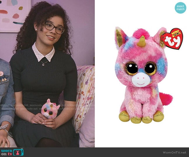 Ty Beanie Boo Fantasia Unicorn Plush worn by Mary-Anne Spier (Malia Baker) on The Baby-Sitters Club
