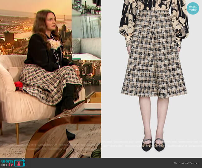 Gucci Check Tweed Skirt worn by Drew Barrymore on The Drew Barrymore Show