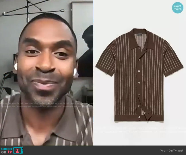 Todd Snyder Vertical Stripe Placket Sweater Polo worn by Justin Sylvester on E! News