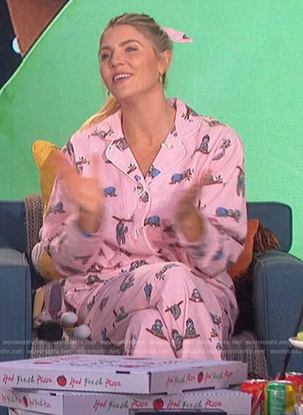 Amanda’s pink sloth print pajamas on The Talk
