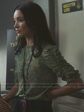 Bess’s green paisley print top on Nancy Drew
