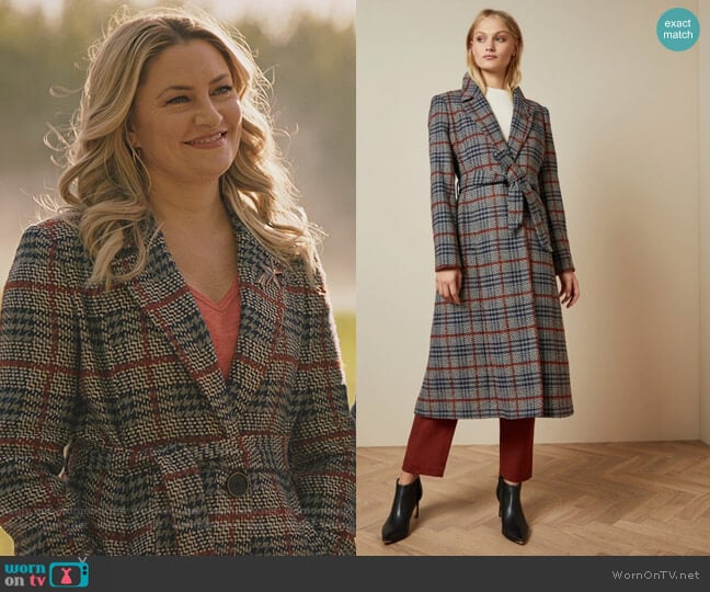 Ted Baker Bijour Coat worn by Alice Cooper (Mädchen Amick) on Riverdale