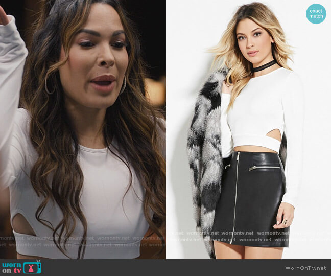 Forever 21 White Cutouts Crop Top worn by Valeria (Nadine Velazquez) on Queens