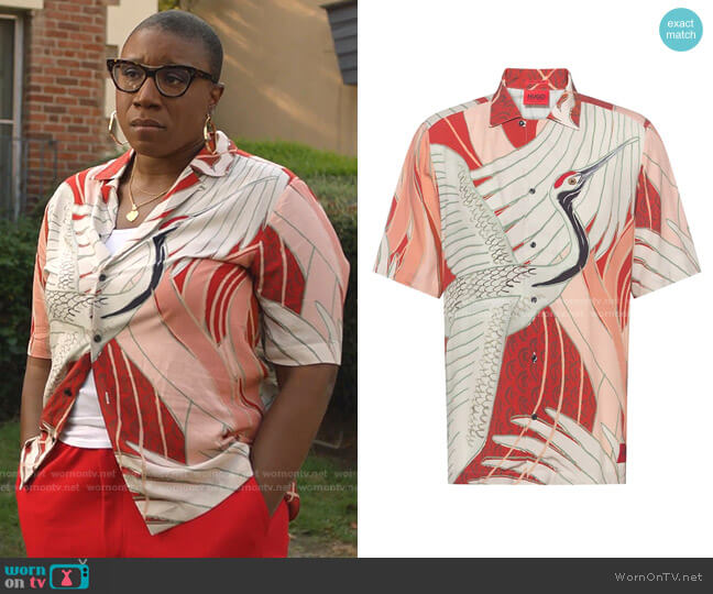Hugo Boss Efab Short-Sleeve Print Shirt worn by Henrietta Wilson (Aisha Hinds) on 9-1-1