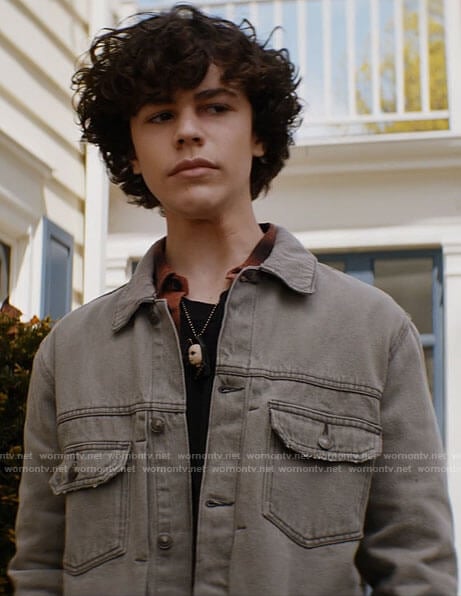 Jake’s grey denim jacket on Chucky