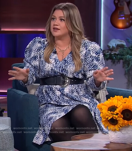 Kelly’s blue printed puff sleeve dress on The Kelly Clarkson Show