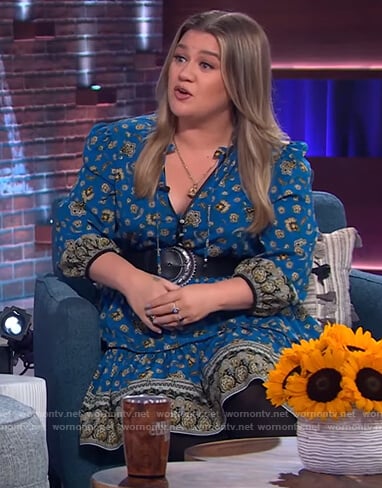 Kelly’s blue paisley print mini dress on The Kelly Clarkson Show