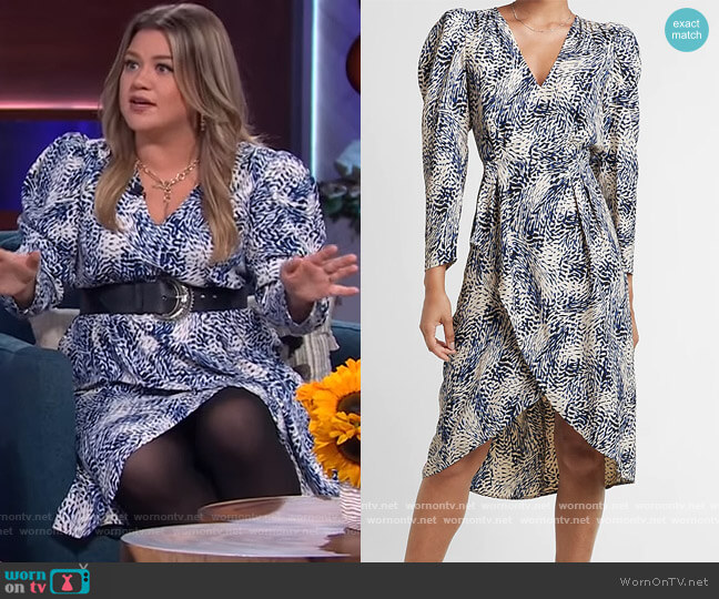 Express Printed Puff Sleeve Midi Dress worn by Kelly Clarkson on The Kelly Clarkson Show