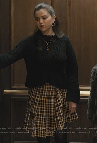 Mabel’s yellow plaid skirt on Only Murders in the Building