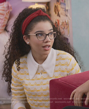 Mary-Anne’s yellow pointelle knit sweater on The Baby-Sitters Club