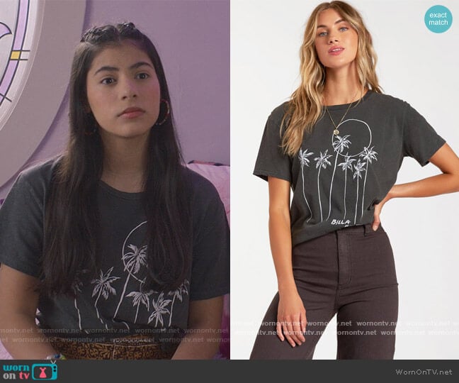 Billabong Mas Palms Short Sleeve T-Shirt worn by Dawn Schafer (Kyndra Sanchez) on The Baby-Sitters Club