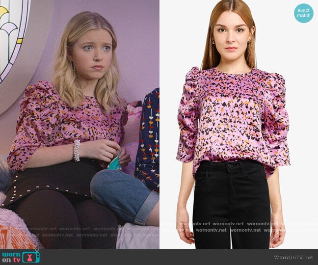 Vero Moda Gaja Puff Short Sleeve Top worn by Stacey McGill (Shay Rudolph) on The Baby-Sitters Club