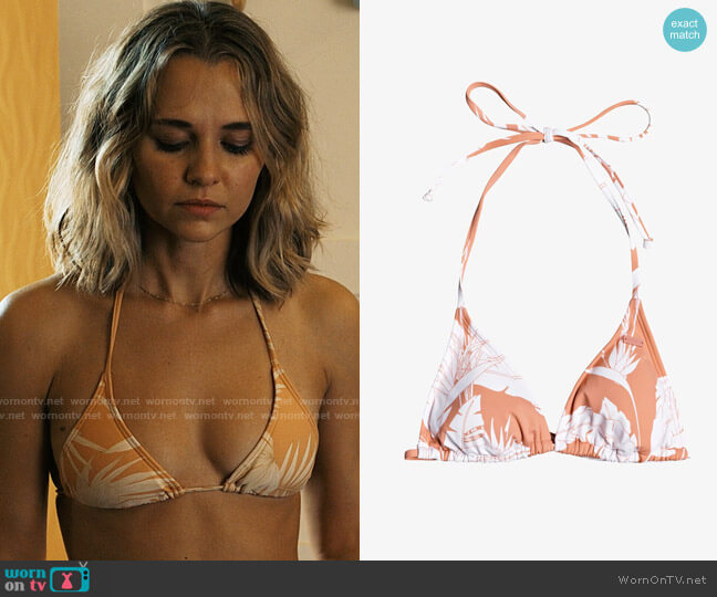 Roxy Tiki Tri Bikini in Terra Cotta Flying Flowers worn by Lennon (Madison Iseman) on I Know What You Did Last Summer
