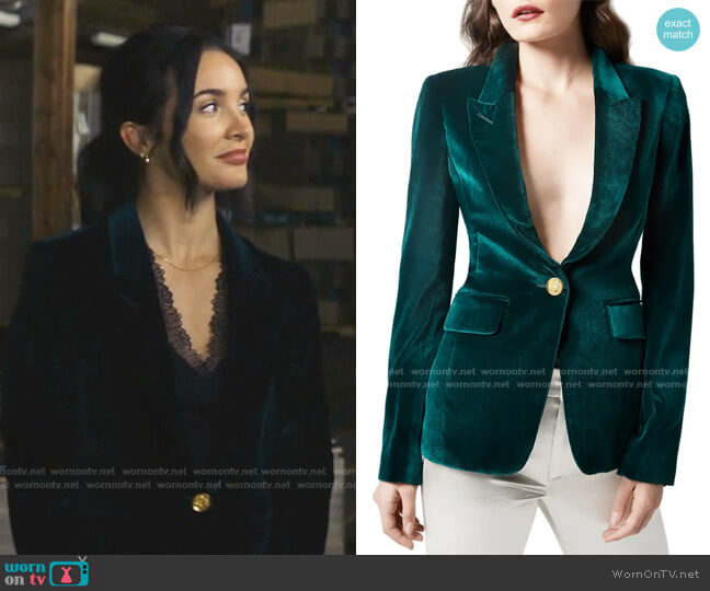 Smythe Velvet Silk Blazer worn by Bess (Maddison Jaizani) on Nancy Drew