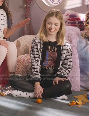 Stacey’s black Duran Duran print tee on The Baby-Sitters Club