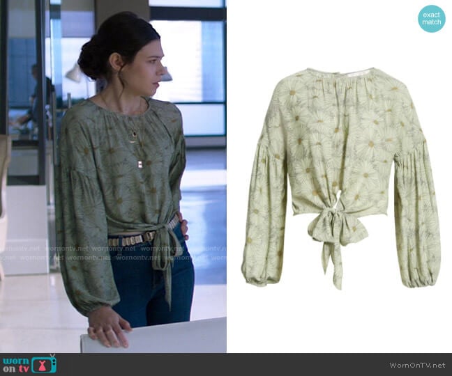 WAYF Aliso Top in Olive Daisies worn by Nia Nal (Nicole Maines) on Supergirl