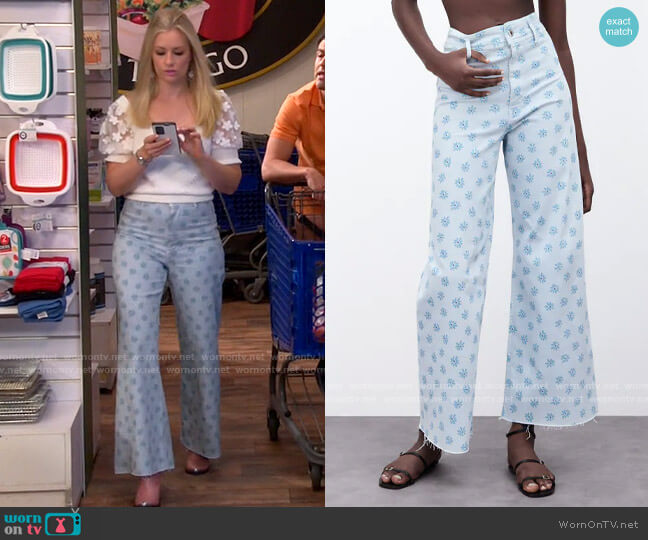 Zara ZW The Marine Straight Jeans worn by Gemma (Beth Behrs) on The Neighborhood