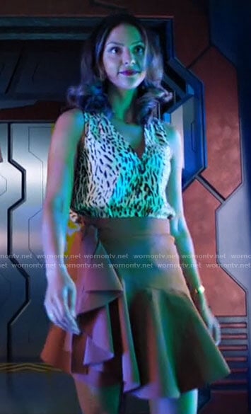 Zari’s leopard print top and ruffled skirt on Legends of Tomorrow