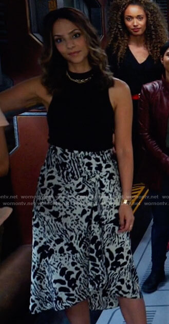 Zari’s white animal print skirt on Legends of Tomorrow