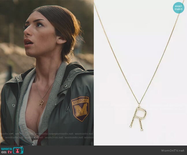ASOS London Gold R Initial Textured Pendant Necklace worn by Ruby Mathews (Mimi Keene) on Sex Education