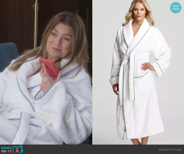 Matouk Cairo Robe in White/Azure Blue worn by Meredith Grey (Ellen Pompeo) on Greys Anatomy