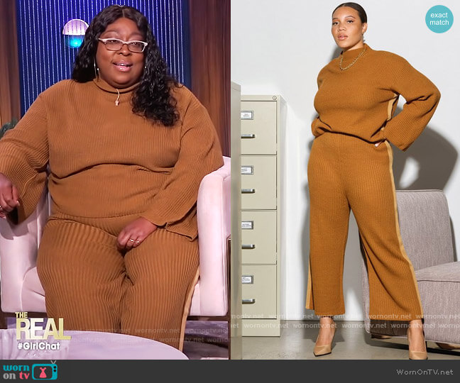 Eloquii Side Stripe Sweater worn by Loni Love on The Real