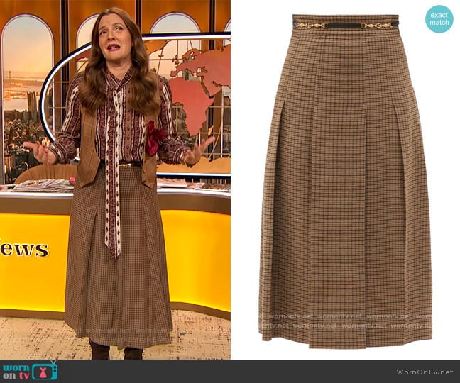 Gucci Pleated checked linen midi skirt worn by Drew Barrymore on The Drew Barrymore Show