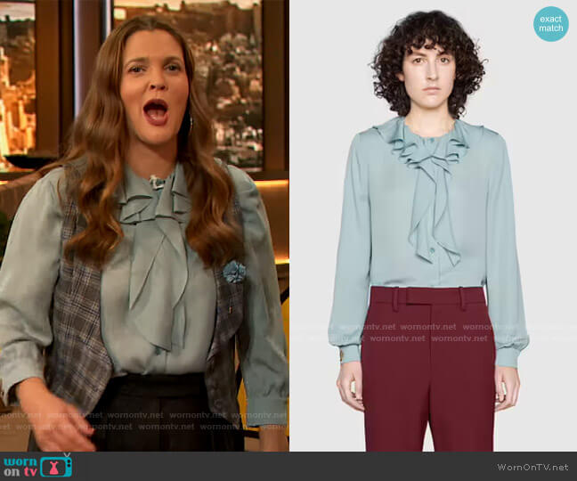 Gucci Re-edition silk shirt with bee worn by Drew Barrymore on The Drew Barrymore Show