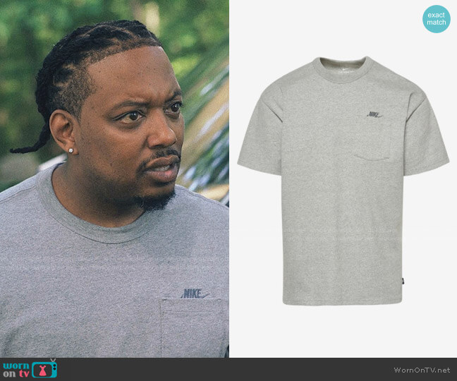 Nike Premium Essentials Pocket T-Shirt worn by Yogi (Chris Powell) on Love Life
