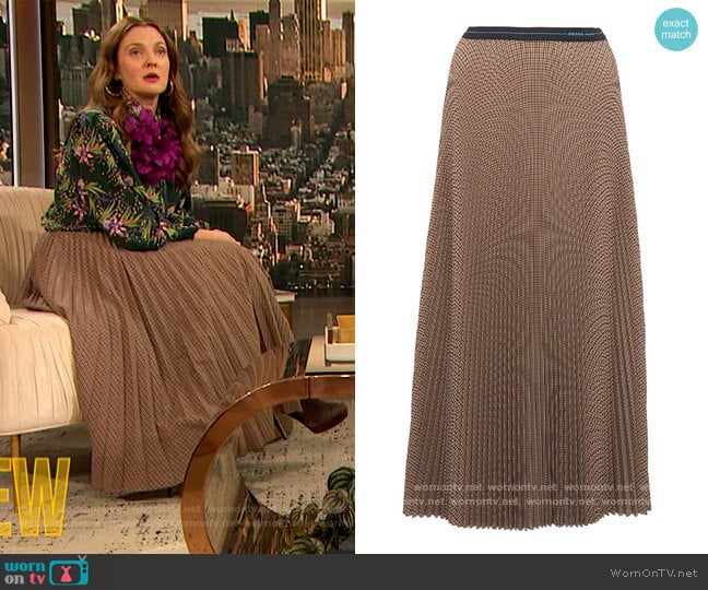 Prada Checked Plisse-Crepe Midi Skirt worn by Drew Barrymore on The Drew Barrymore Show