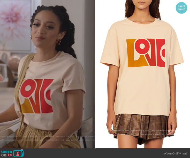 Sandro Erable Love Graphic Tee worn by Olivia Baker (Samantha Logan) on All American